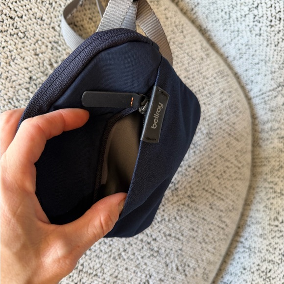 Bellroy City Pouch Navy and Gray Messenger Bag - Picture 4 of 10